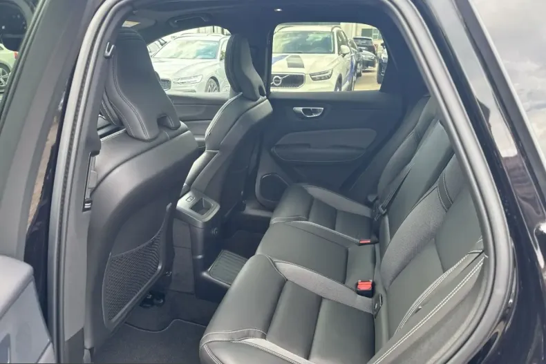 Volvo XC60 din 2024 cu 7.974 km - oferta VOL225907 - foto 7