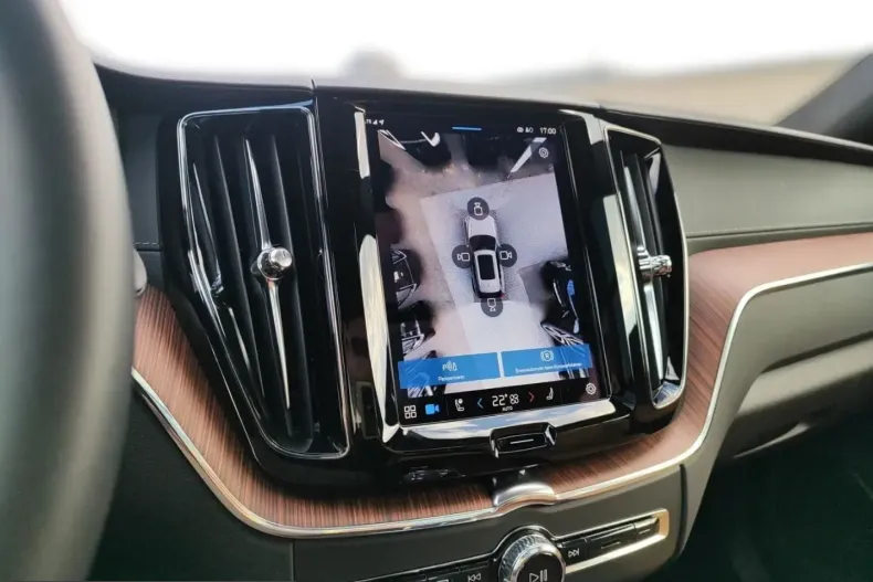 Volvo XC60 din 2025 cu 24.470 km - oferta VOL225910 - foto 18