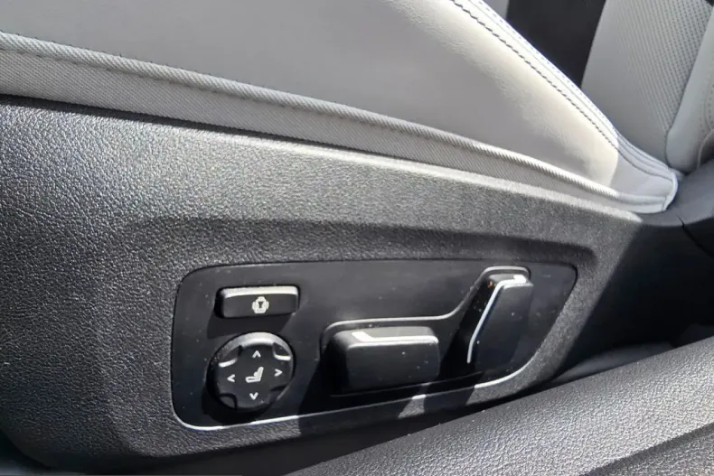 BMW M4 (Seria 4) din 2025 cu 9.799 km - oferta BMW225913 - foto 25
