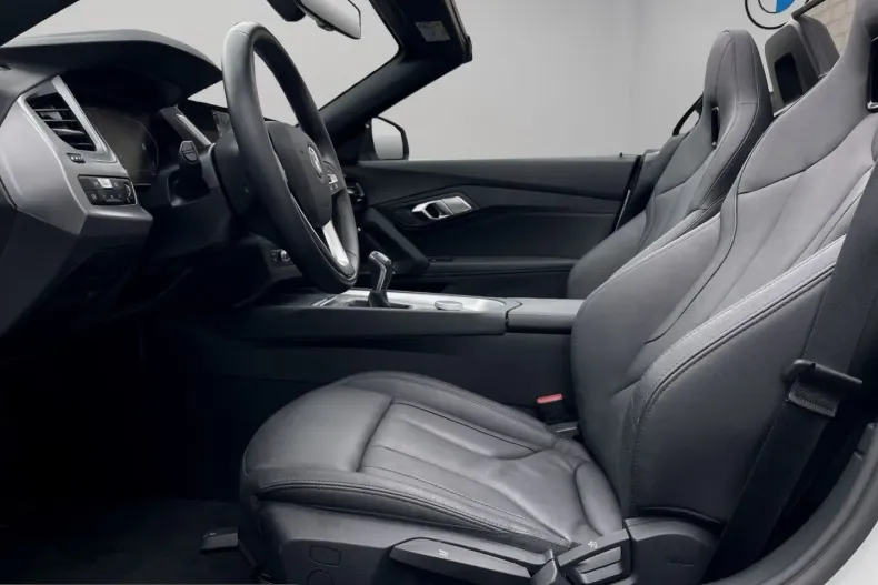BMW Z4 (Seria Z) din 2025 cu 5.800 km - oferta BMW225914 - foto 8