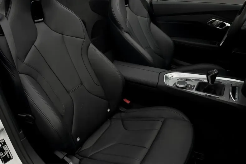 BMW Z4 (Seria Z) din 2025 cu 5.800 km - oferta BMW225914 - foto 10
