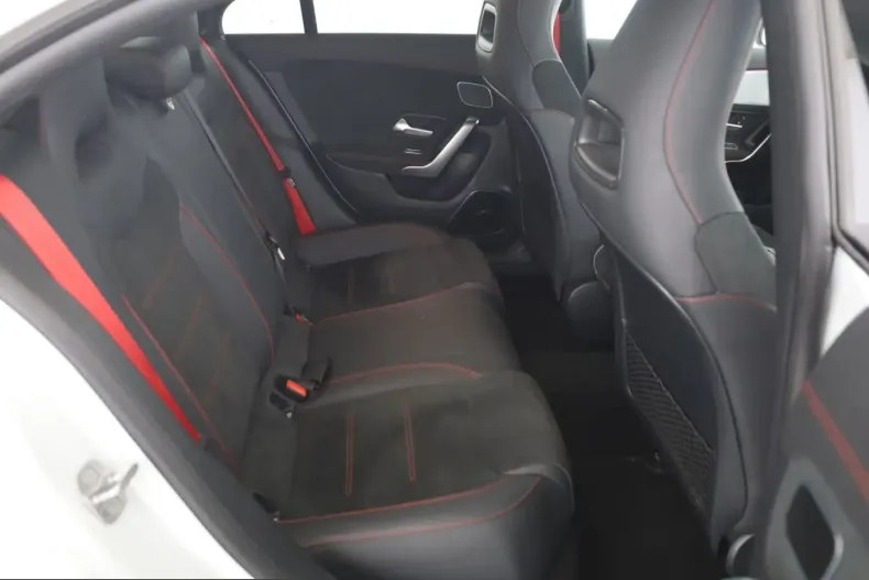 Mercedes-Benz CLA 45 AMG (Clasa CLA) din 2023 cu 42.200 km - oferta MER225932 - foto 14