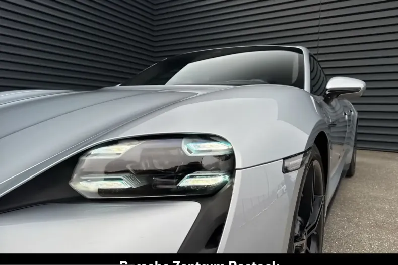 Porsche Taycan din 2022 cu 43.500 km - oferta POR225940 - foto 3