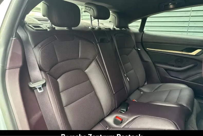 Porsche Taycan din 2022 cu 43.500 km - oferta POR225940 - foto 17