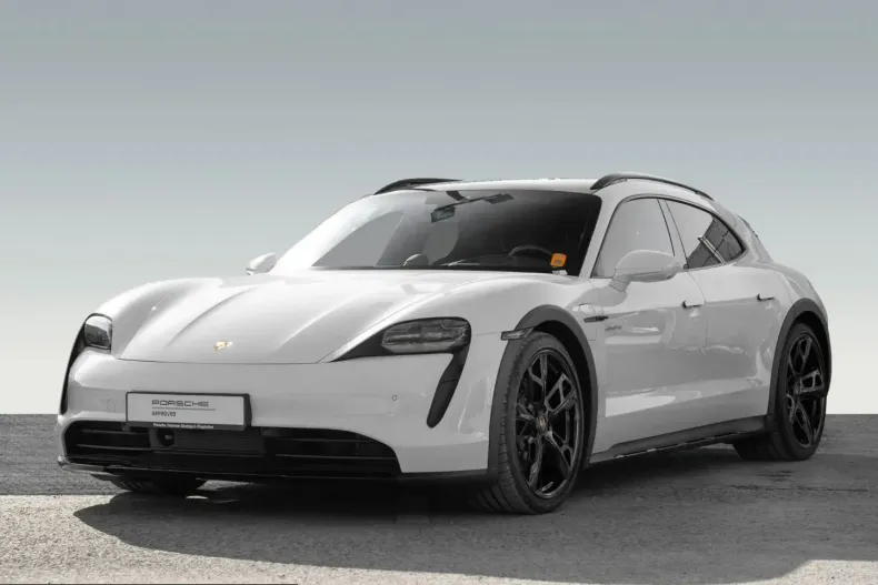 Porsche Taycan din 2023 cu 44.300 km - oferta POR225942 - foto 1