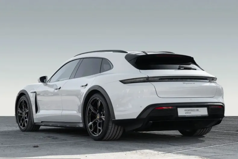 Porsche Taycan din 2023 cu 44.300 km - oferta POR225942 - foto 6