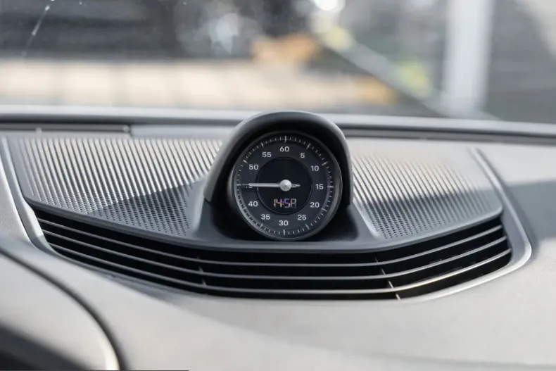 Porsche Taycan din 2023 cu 44.300 km - oferta POR225942 - foto 10