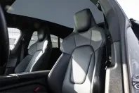 Porsche Taycan din 2023 cu 44.300 km - oferta POR225942 - foto 11