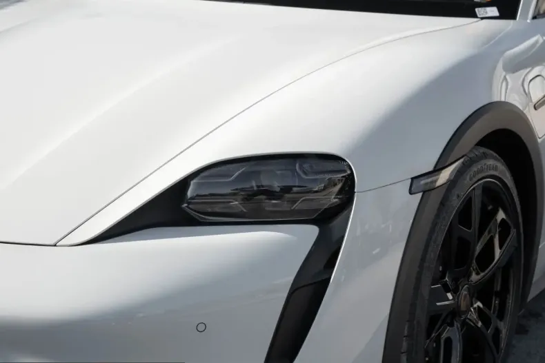 Porsche Taycan din 2023 cu 44.300 km - oferta POR225942 - foto 15