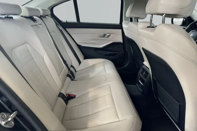 BMW X4 (Seria X) din 2021 cu 73.439 km - oferta BMW225943 - foto 9
