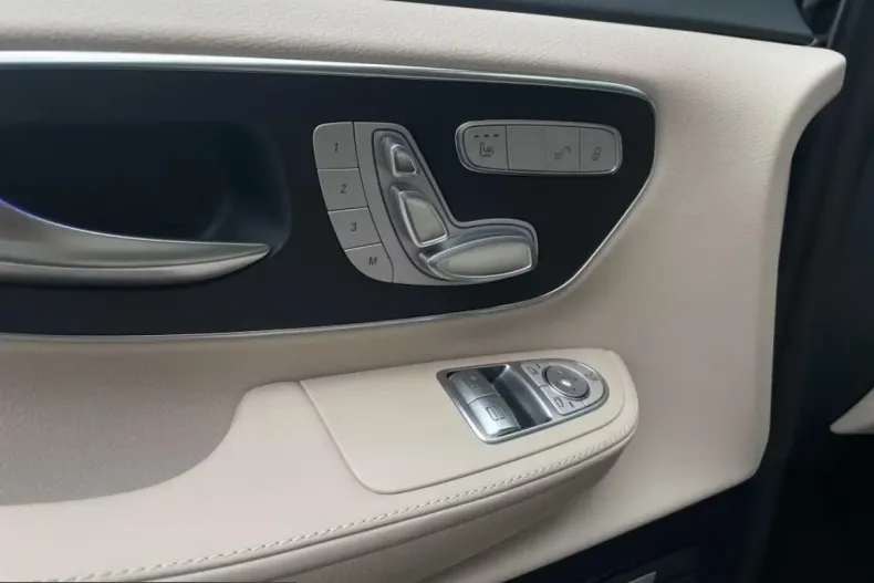 Mercedes-Benz V 300 (Clasa V) din 2025 cu 16.000 km - oferta MER225952 - foto 18