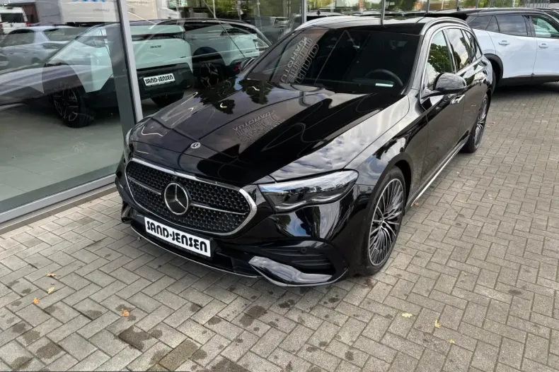 Mercedes-Benz E 220 (Clasa E) din 2024 cu 14.000 km - oferta MER225969 - foto 2
