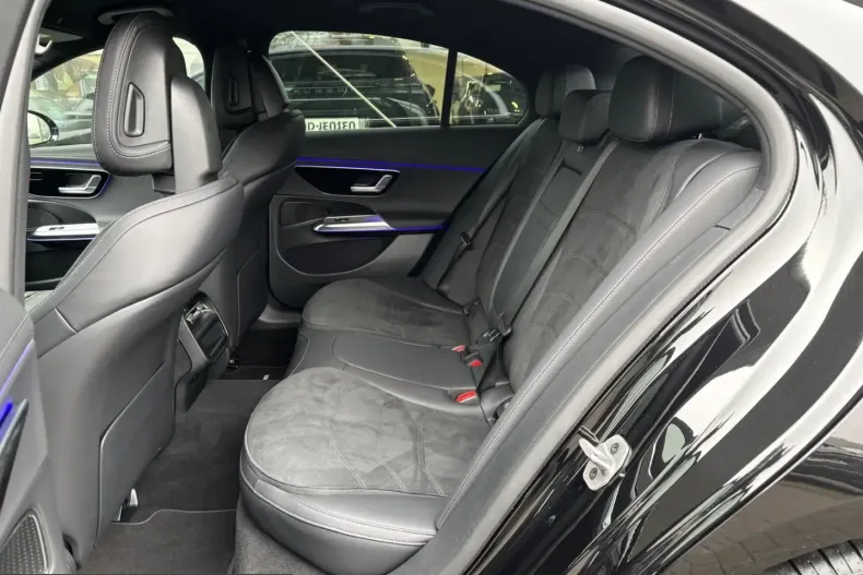 Mercedes-Benz E 220 (Clasa E) din 2025 cu 10.000 km - oferta MER225970 - foto 20
