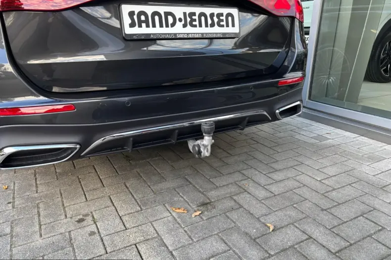 Mercedes-Benz E 220 (Clasa E) din 2024 cu 11.000 km - oferta MER225971 - foto 11