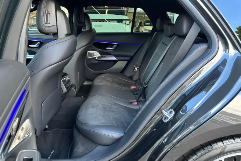 Mercedes-Benz E 220 (Clasa E) din 2024 cu 11.000 km - oferta MER225971 - foto 18