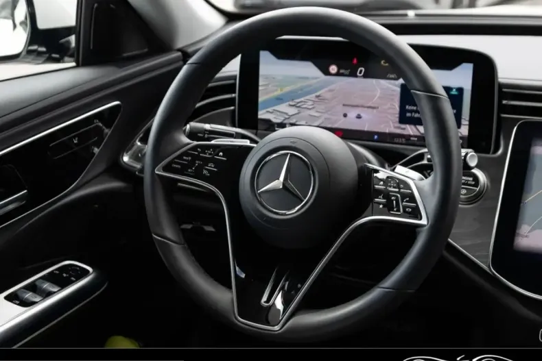 Mercedes-Benz E 220 (Clasa E) din 2025 cu 9.300 km - oferta MER225972 - foto 11