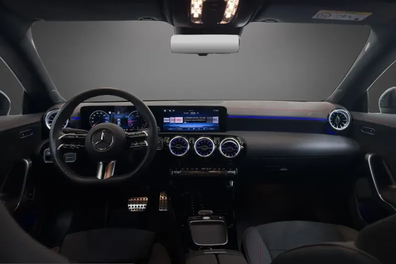 Mercedes-Benz CLA 200 (Clasa CLA) din 2024 cu 28.888 km - oferta MER225976 - foto 8