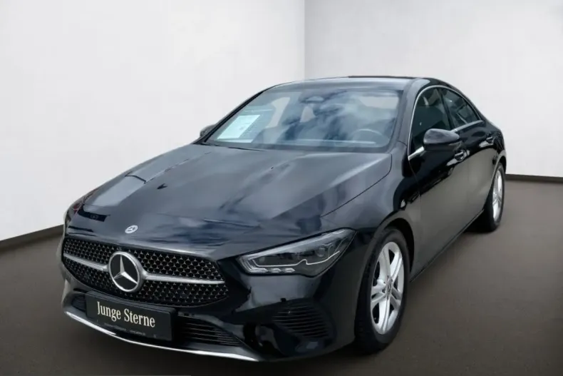 Mercedes-Benz CLA 200 (Clasa CLA) din 2023 cu 12.690 km - oferta MER225979 - foto 2