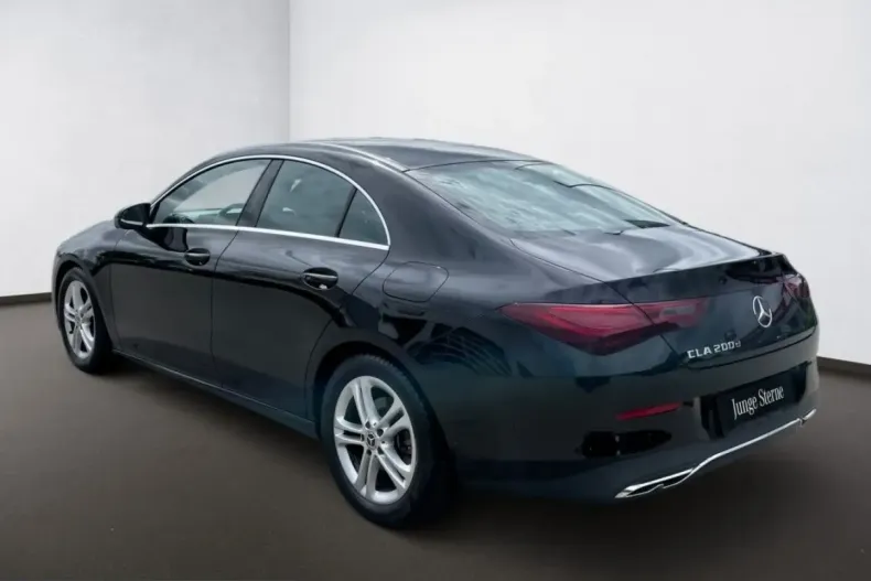 Mercedes-Benz CLA 200 (Clasa CLA) din 2023 cu 12.690 km - oferta MER225979 - foto 3