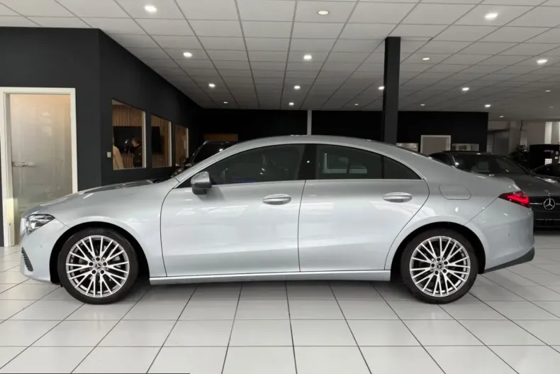 Mercedes-Benz CLA 180 (Clasa CLA) din 2024 cu 43.000 km - oferta MER225981 - foto 3