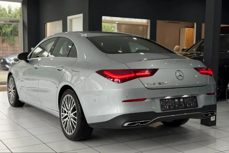 Mercedes-Benz CLA 180 (Clasa CLA) din 2024 cu 43.000 km - oferta MER225981 - foto 4