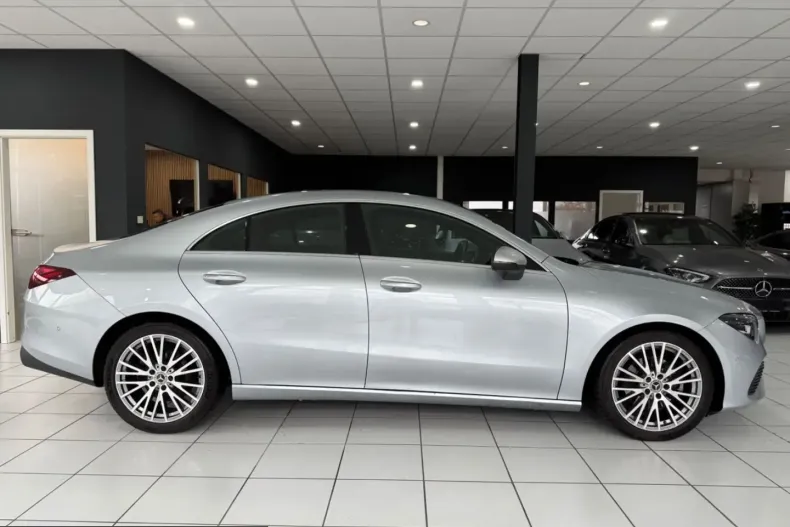 Mercedes-Benz CLA 180 (Clasa CLA) din 2024 cu 43.000 km - oferta MER225981 - foto 17