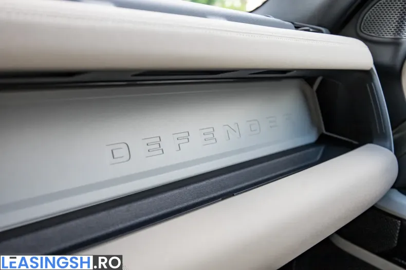 Land Rover Defender din 2023 cu 31.698 km - oferta LAN225984 - foto 28