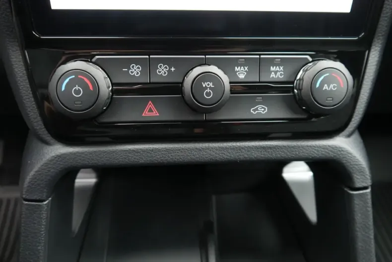 Ford Ranger din 2024 cu 29.995 km - oferta FOR225985 - foto 9