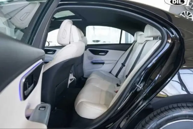 Mercedes-Benz C 200 (Clasa C) din 2022 cu 86.000 km - oferta MER225986 - foto 6