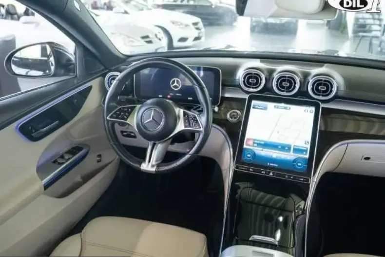 Mercedes-Benz C 200 (Clasa C) din 2022 cu 86.000 km - oferta MER225986 - foto 11