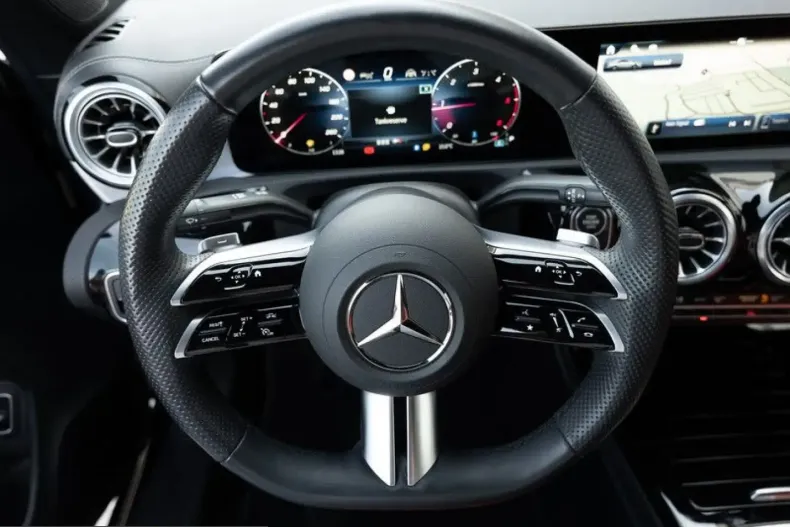Mercedes-Benz CLA 220 (Clasa CLA) din 2024 cu 17.364 km - oferta MER225987 - foto 7