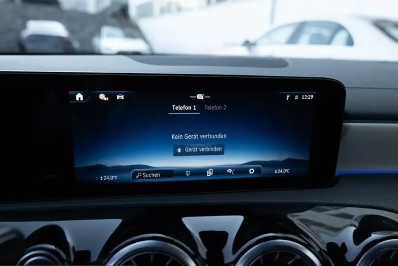 Mercedes-Benz CLA 220 (Clasa CLA) din 2024 cu 17.364 km - oferta MER225987 - foto 10