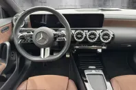 Mercedes-Benz CLA 200 (Clasa CLA) din 2024 cu 38.715 km - oferta MER225990 - foto 9