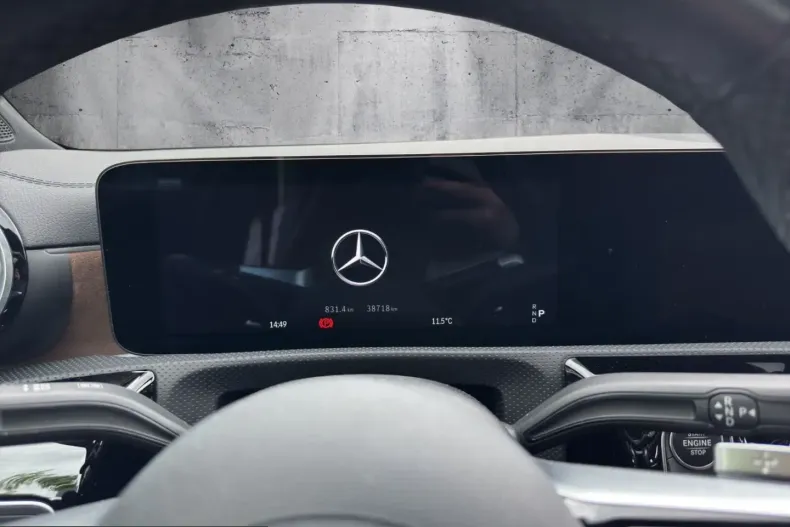 Mercedes-Benz CLA 200 (Clasa CLA) din 2024 cu 38.715 km - oferta MER225990 - foto 11