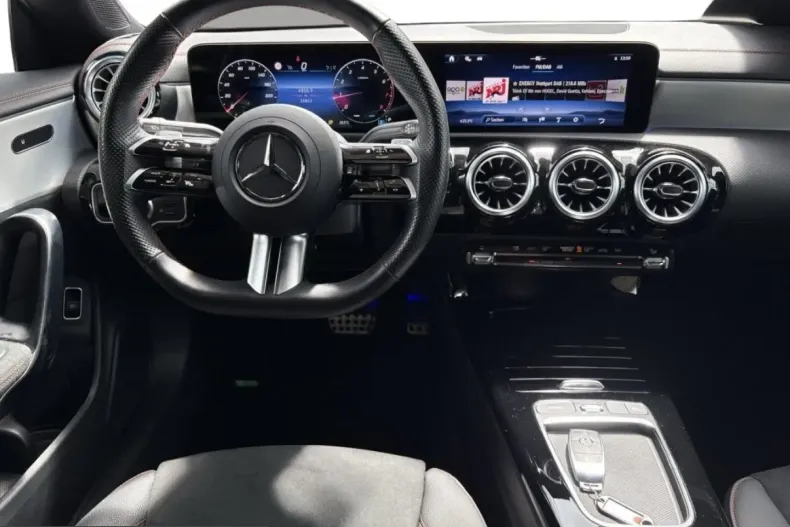 Mercedes-Benz CLA 200 (Clasa CLA) din 2024 cu 24.850 km - oferta MER225991 - foto 14