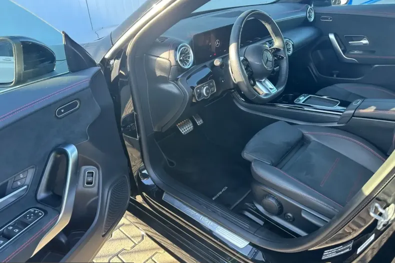 Mercedes-Benz CLA 35 AMG (Clasa CLA) din 2024 cu 31.375 km - oferta MER225992 - foto 9