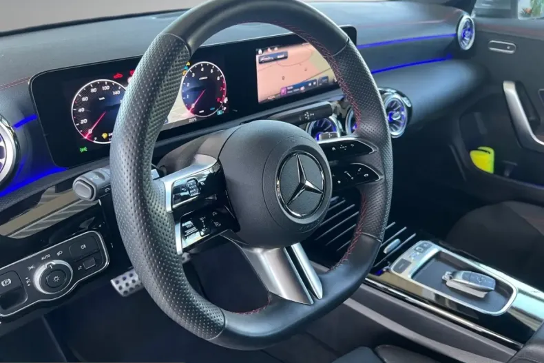 Mercedes-Benz CLA 180 (Clasa CLA) din 2025 cu 23.500 km - oferta MER225993 - foto 15