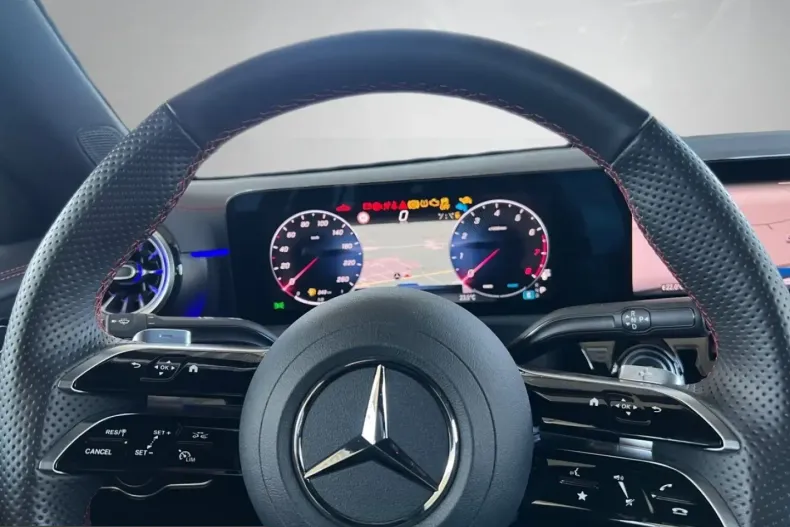 Mercedes-Benz CLA 180 (Clasa CLA) din 2025 cu 23.500 km - oferta MER225993 - foto 18
