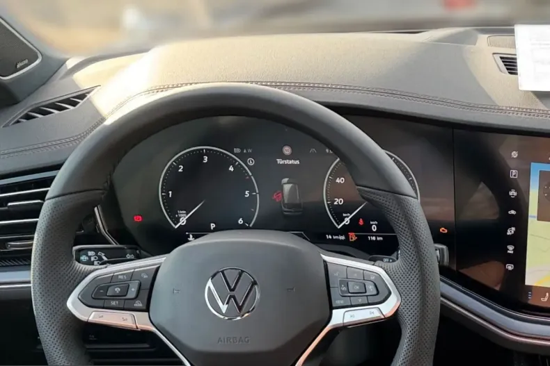 Volkswagen Touareg din 2025 cu 10.037 km - oferta VOL225995 - foto 9