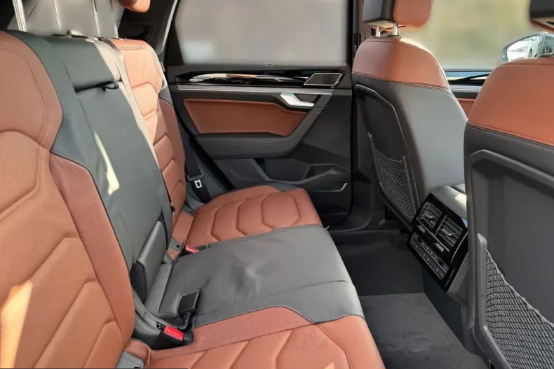 Volkswagen Touareg din 2025 cu 10.037 km - oferta VOL225995 - foto 17