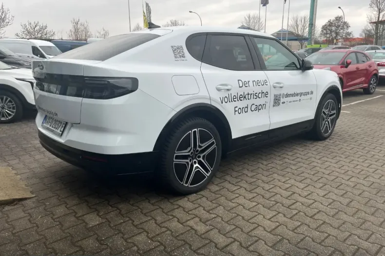 Ford Capri din 2024 cu 10.390 km - oferta FOR226006 - foto 4