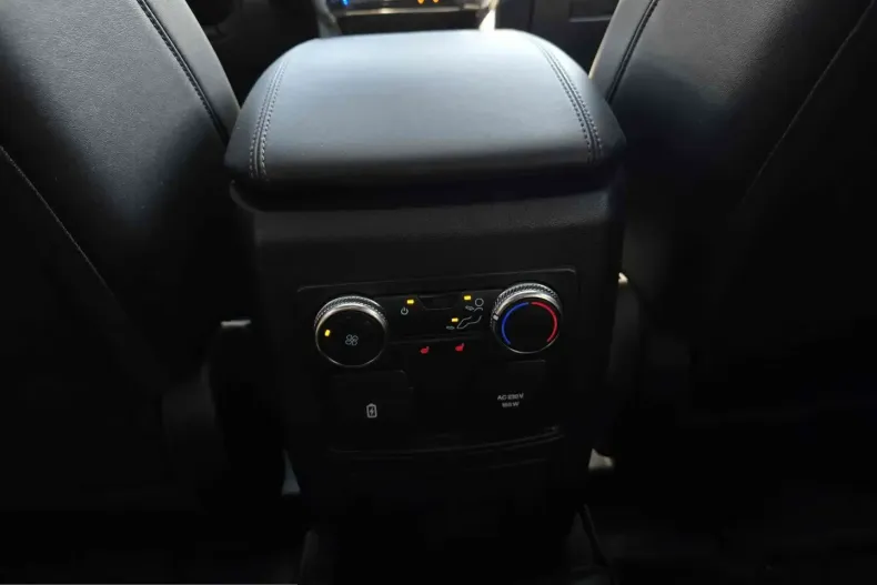 Ford Explorer din 2023 cu 39.625 km - oferta FOR226013 - foto 11