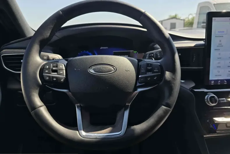 Ford Explorer din 2023 cu 39.625 km - oferta FOR226013 - foto 16