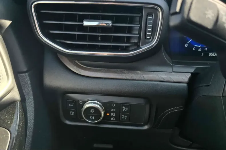 Ford Explorer din 2023 cu 39.625 km - oferta FOR226013 - foto 17