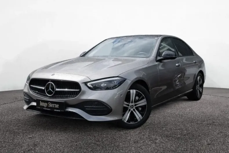Mercedes-Benz C 220 (Clasa C) din 2023 cu 3.165 km - oferta MER226020 - foto 1