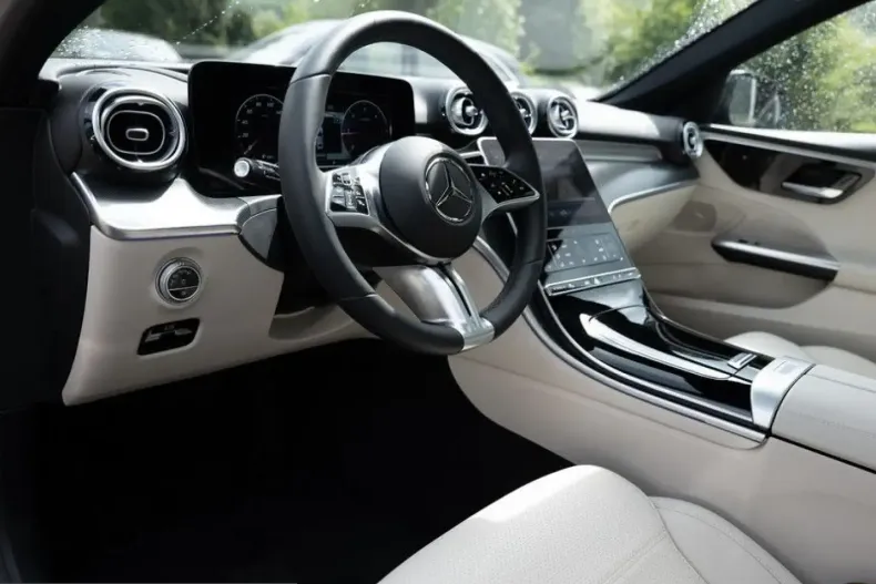 Mercedes-Benz C 220 (Clasa C) din 2023 cu 3.165 km - oferta MER226020 - foto 19