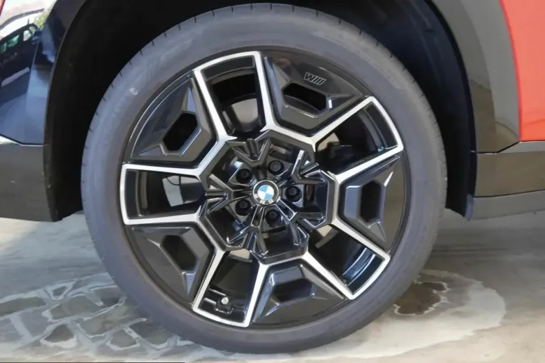 BMW XM (Seria X) din 2024 cu 24.936 km - oferta BMW226022 - foto 13