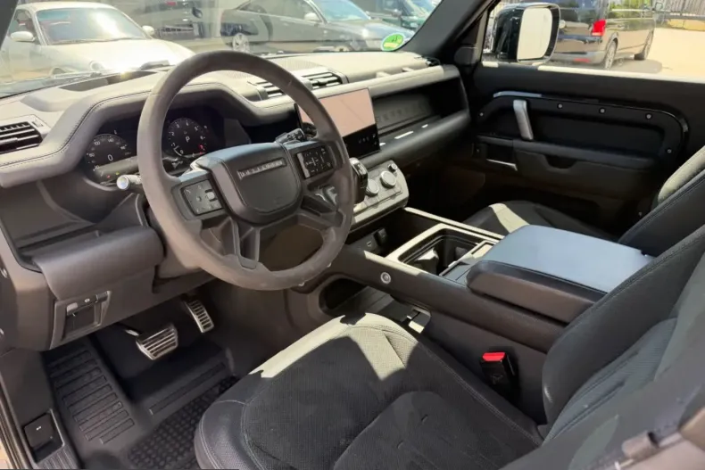 Land Rover Defender din 2022 cu 49.000 km - oferta LAN226030 - foto 11
