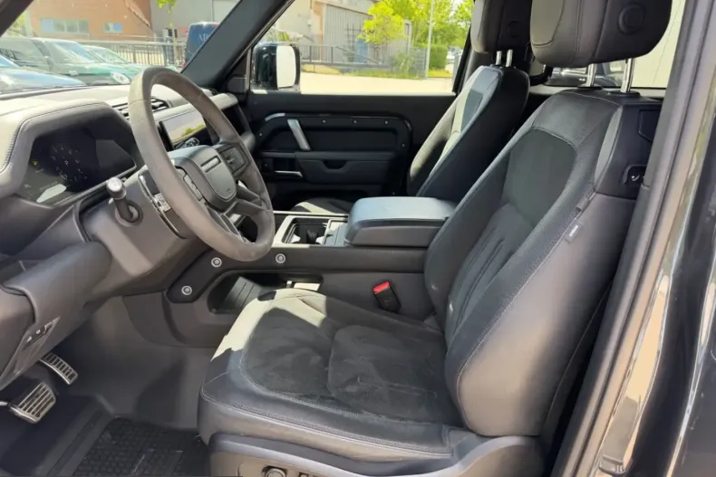 Land Rover Defender din 2022 cu 49.000 km - oferta LAN226030 - foto 13