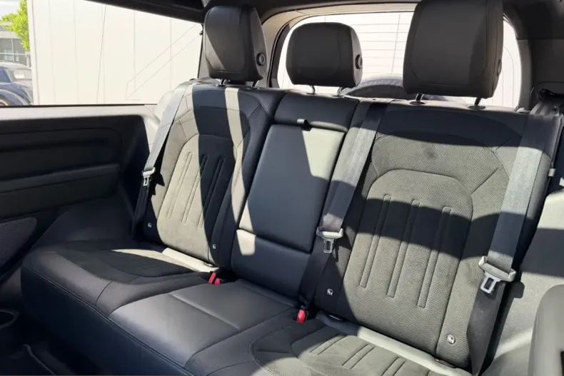 Land Rover Defender din 2022 cu 49.000 km - oferta LAN226030 - foto 18